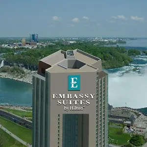 מלון Embassy By Hilton Falls/ Fallsview, מפלי הניאגרה