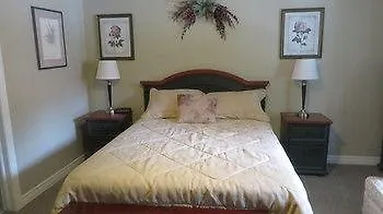 Villa Gardenia Bed & Breakfast Niagara Falls