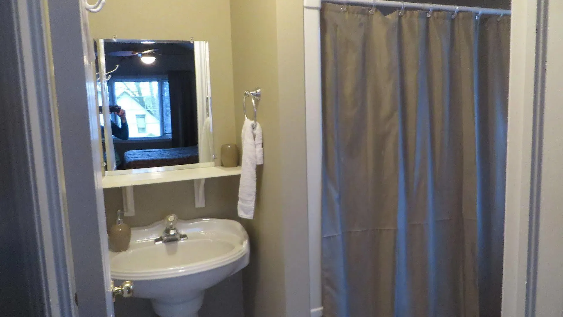 Villa Gardenia Bed & Breakfast Niagara Falls
